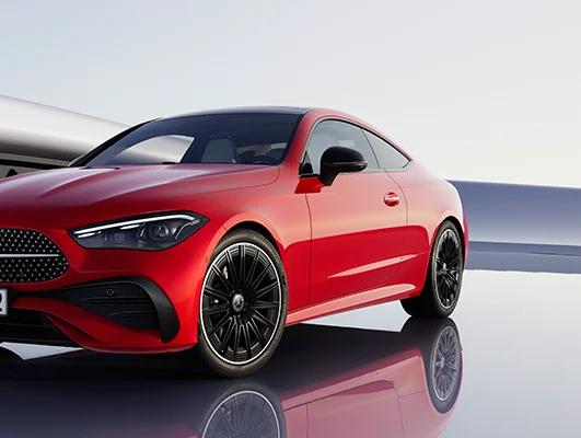 Vue de trois quarts d’un Mercedes-Benz CLE Coupé
