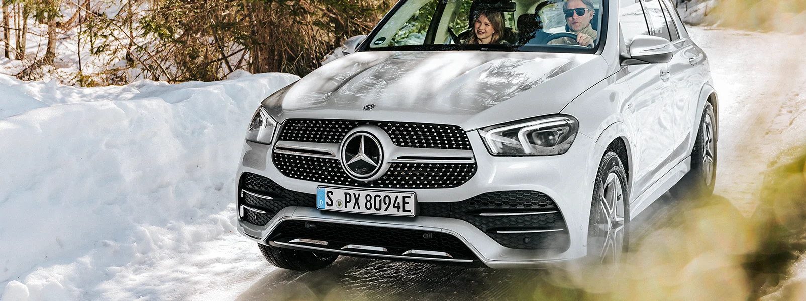 GLC fährt in Winterlandschaft