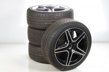 Kompletträder Set AMG 18 Zoll Alu CONTINENTAL CLA-Klasse 118 