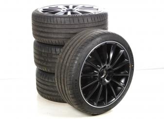 Kompletträder Set AMG 19 Zoll Alu MICHELIN CLA-Klasse 118 