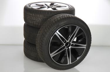 Kompletträder Set 18 Zoll Alu PIRELLI CLA-Klasse 118 