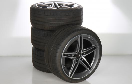 Sommer Kompletträder Set Alu 19 Zoll mit Michelin Reifen für C-Klasse 205, Original Mercedes-Benz
